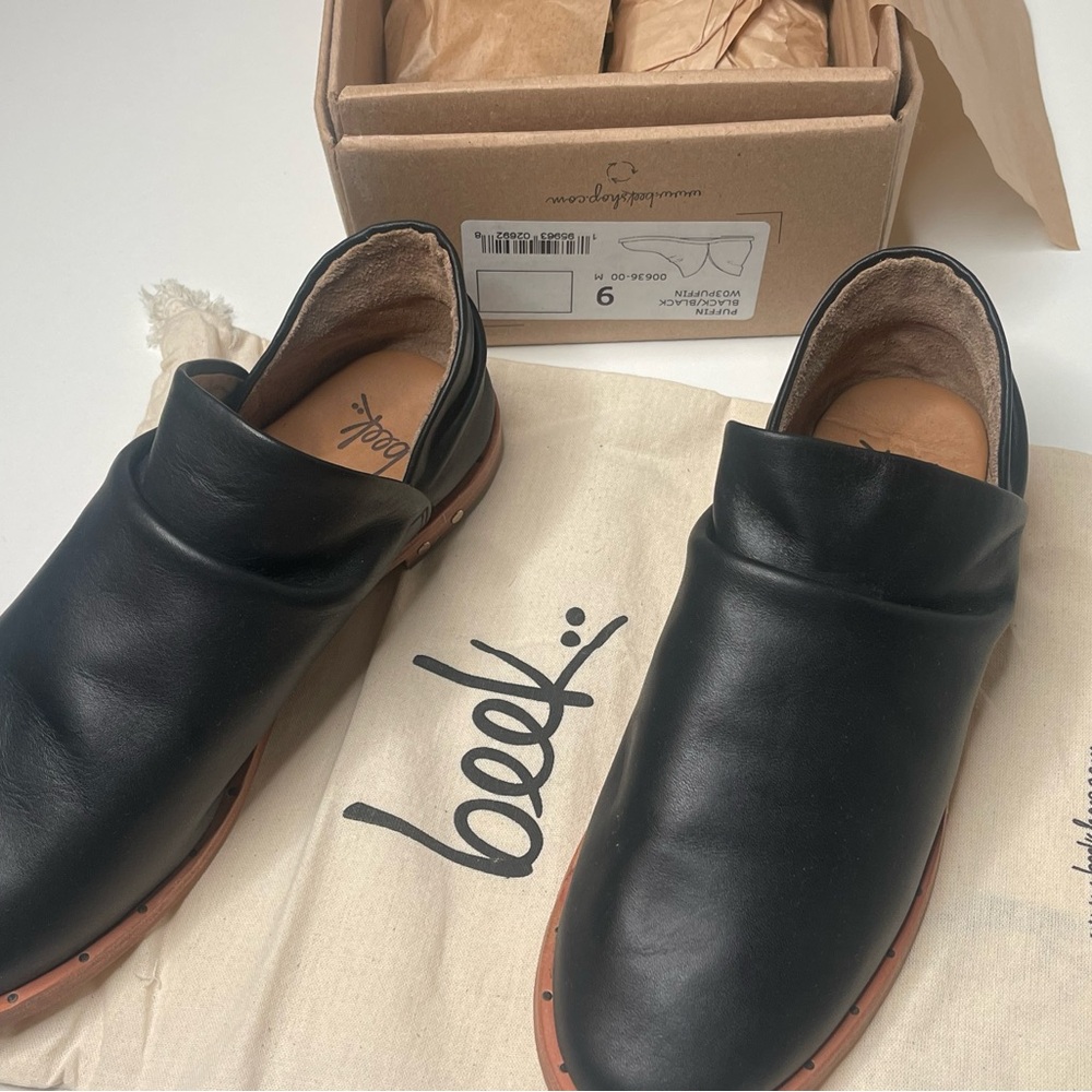 NWB Beek Puffin Black Slip On Leather Booties